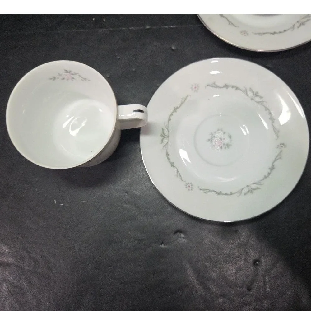 Signature Collection Petite Bouquet Cup & Saucers #114, Set of 2, Vtg Fine China
